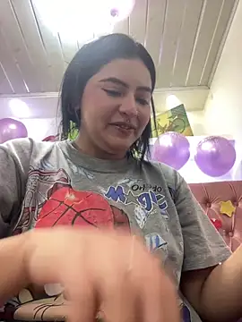  luna torres online show from 02.20.26