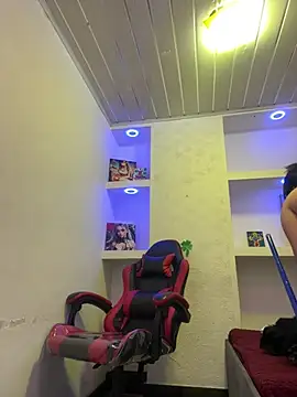  luna torres online show from 04.16.26