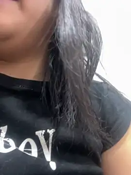 Snapshot of _luna_torres chatting on 05.30.26 luna torres online show from 05.30.26
