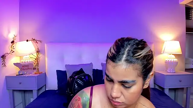 SaraaJhonsonn online show from 12.15.25