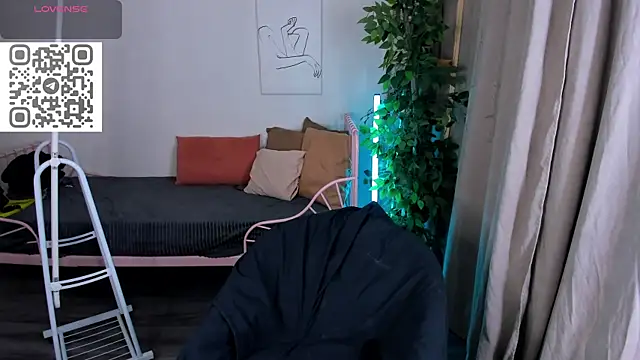 toooyour online show from 11.03.25