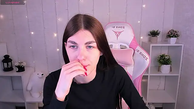 toooyour online show from 02.10.26