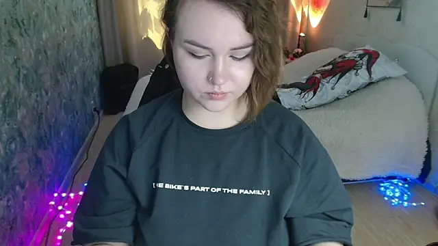 Snapshot of Jenny_Fox chatting on 05.27.26 Jenny Fox online show from 05.27.26