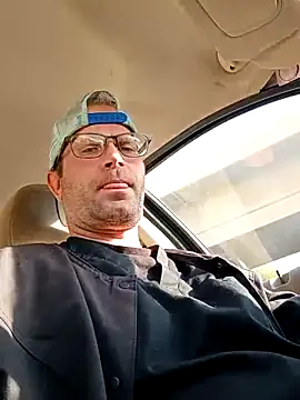 Snapshot of crazycam619 chatting on 11.03.25 crazycam619 online show from 11.03.25