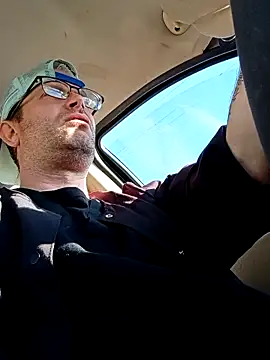 Snapshot of crazycam619 chatting on 11.04.25 crazycam619 online show from 11.04.25