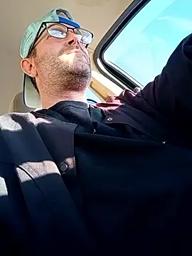 Snapshot of crazycam619 chatting on 11.07.25 crazycam619 online show from 11.07.25