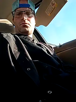 Snapshot of crazycam619 chatting on 11.11.25 crazycam619 online show from 11.11.25