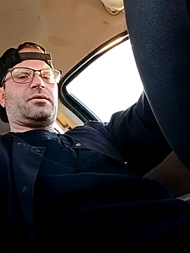 Snapshot of crazycam619 chatting on 11.24.25 crazycam619 online show from 11.24.25