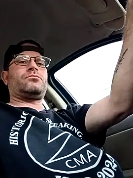 Snapshot of crazycam619 chatting on 11.26.25 crazycam619 online show from 11.26.25