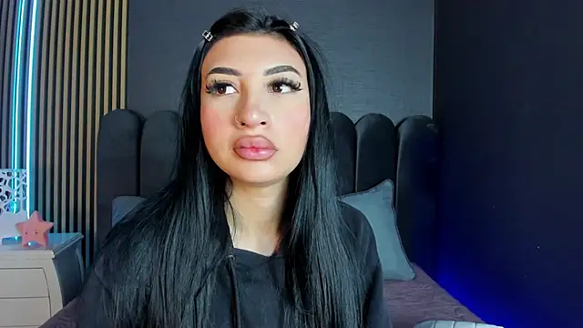 Nicolette ks  online show from 04.22.26