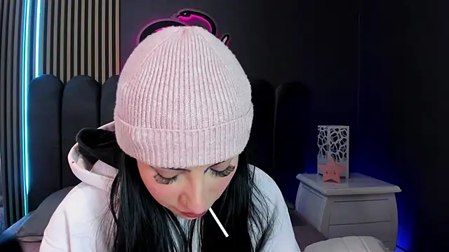 Nicolette ks  online show from 05.23.26