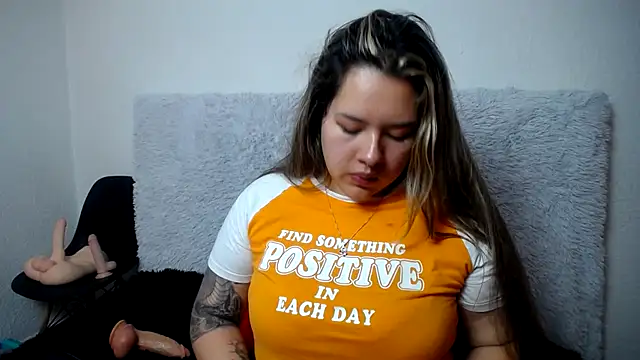 LinaBrowm online show from 03.05.25