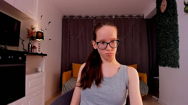 BettyBrowni online show from 02.05.25