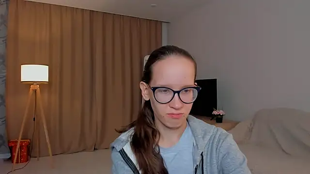 BettyBrowni online show from 09.10.25