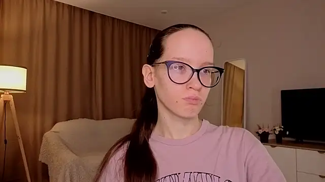 Snapshot of BettyBrowni chatting on 04.12.26 BettyBrowni online show from 04.12.26