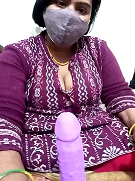 Snapshot of nitasahu chatting on 12.22.25 nitasahu online show from 12.22.25