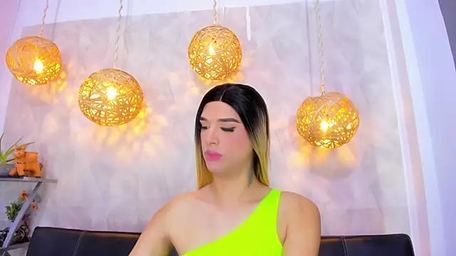 victoria aleia  online show from 02.13.25