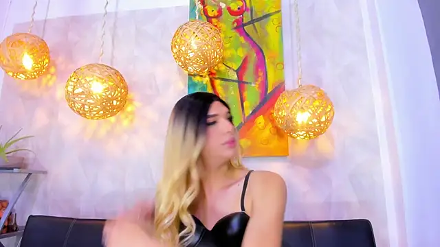 victoria aleia  online show from 03.08.25