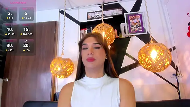 victoria aleia  online show from 10.19.25