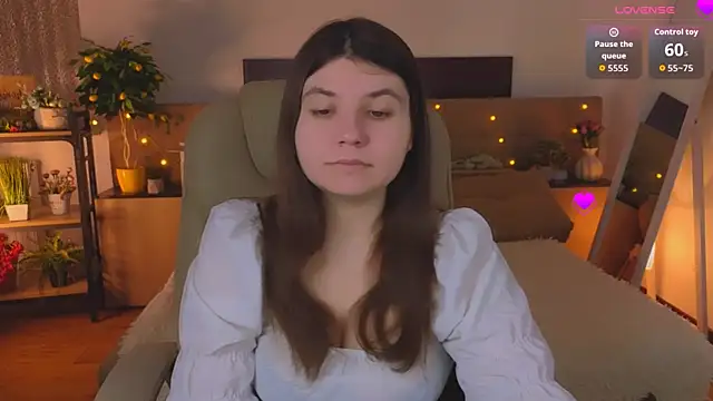 Viola  Shy online show from 04.20.26