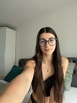 Wildberry  online show from 04.14.26