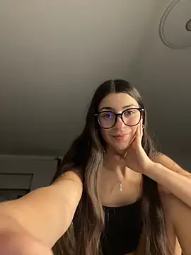 Snapshot of Wildberry_ chatting on 04.19.26 Wildberry online show from 04.19.26