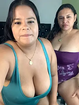 twocurvylatins online show from 07.12.26