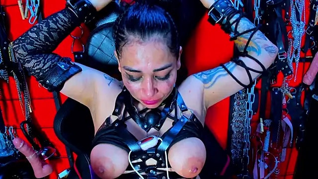 sadistic aradia online show from 01.18.25