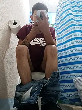 Snapshot of Leonul chatting on 01.22.25 Leonul online show from 01.22.25