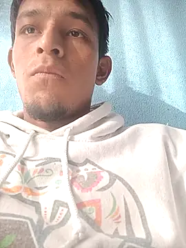 Snapshot of Leonul chatting on 12.17.25 Leonul online show from 12.17.25