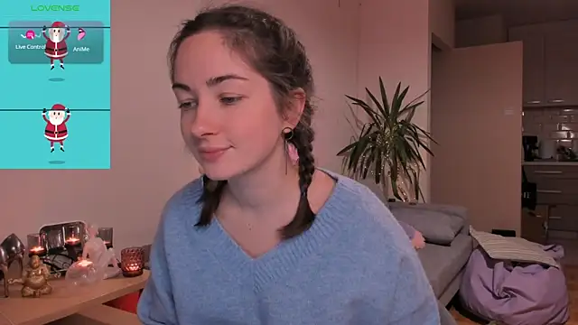 Snapshot of cClandesTina chatting on 12.12.24 cClandesTina online show from 12.12.24