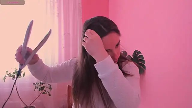 Snapshot of cClandesTina chatting on 03.20.25 cClandesTina online show from 03.20.25