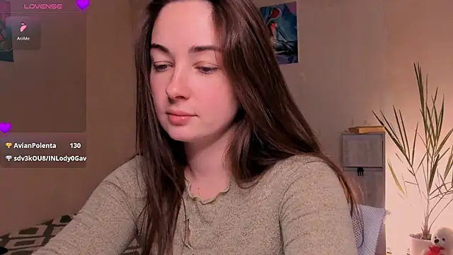 Snapshot of cClandesTina chatting on 11.28.25 cClandesTina online show from 11.28.25