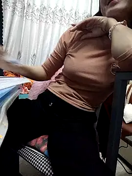 Haralushiaaa online show from 11.22.25