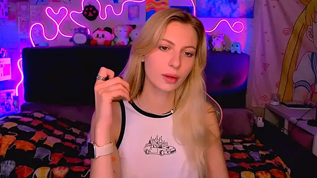 Snapshot of Maria_Hunt chatting on 10.08.25 Maria Hunt online show from 10.08.25