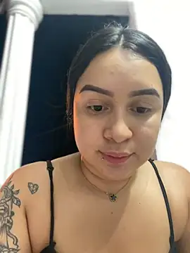 Pretty Isadora online show from 01.11.25