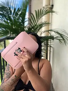 Pretty Isadora online show from 01.17.26