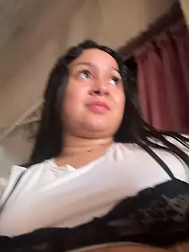 Pretty Isadora online show from 04.06.26