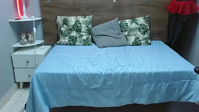 Hunter Ignis online show from 03.09.25