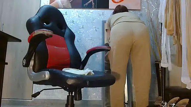 Samantabrown  online show from 02.24.26