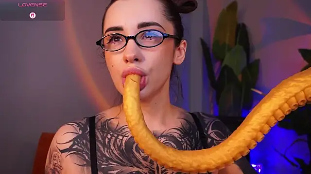 EvaCanton online show from 03.14.26