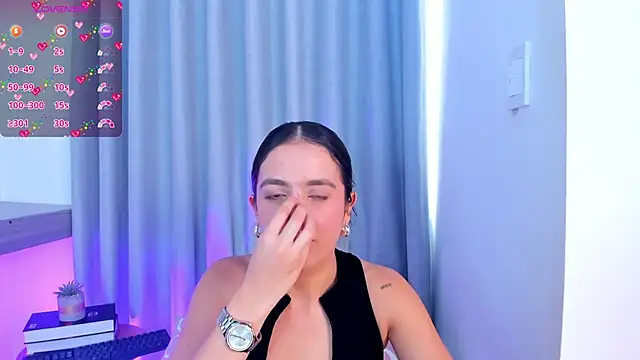 Lucyortiz  online show from 03.14.25