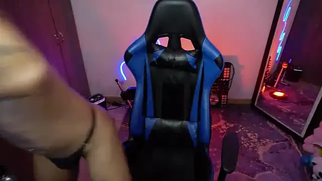 tay ler3 online show from 04.10.26