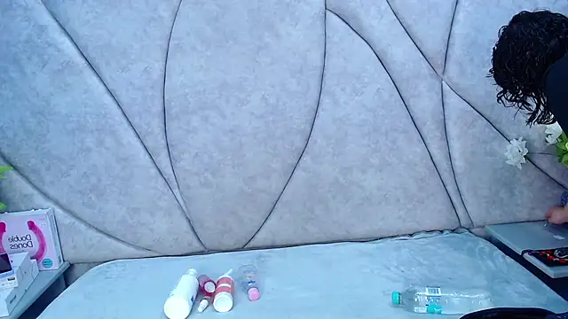 Snapshot of Amy_hoy69 chatting on 02.23.25 Amy hoy69 online show from 02.23.25