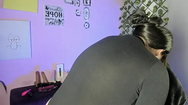 Snapshot of Amy_hoy69 chatting on 11.26.25 Amy hoy69 online show from 11.26.25