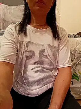 Snapshot of Asian_girl13 chatting on 04.08.26 Asian girl13 online show from 04.08.26