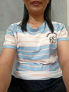 Snapshot of Asian_girl13 chatting on 04.12.26 Asian girl13 online show from 04.12.26