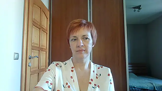Snapshot of LoraLoraMay chatting on 05.25.26 LoraLoraMay online show from 05.25.26