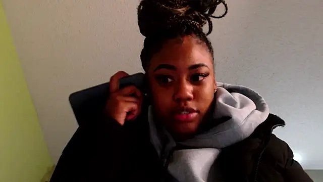 Snapshot of BriannaBrave chatting on 12.09.24 BriannaBrave online show from 12.09.24