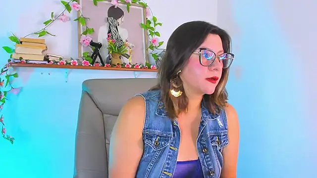 Chanelll Taylorr  online show from 03.08.26